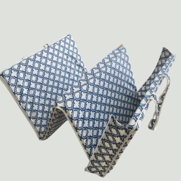 unfolding the convertible beach tote
